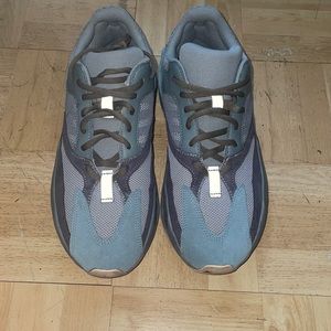Yeezy 700